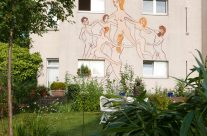 83. Tanzende auf Hauswand – Essen Werden (2016), 700×700, Wandfarben